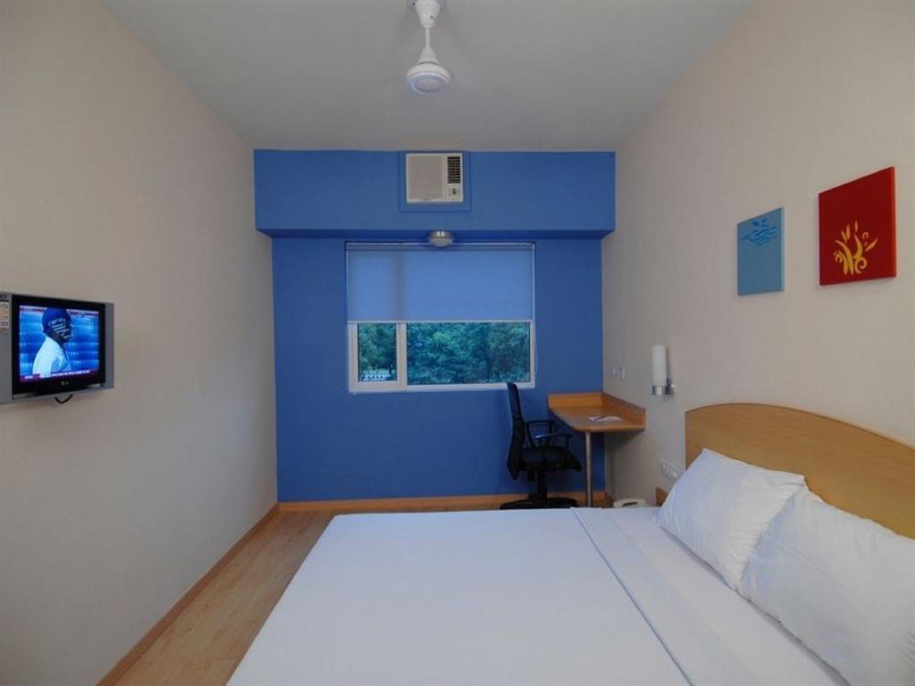Hotel Faridabad Esterno foto