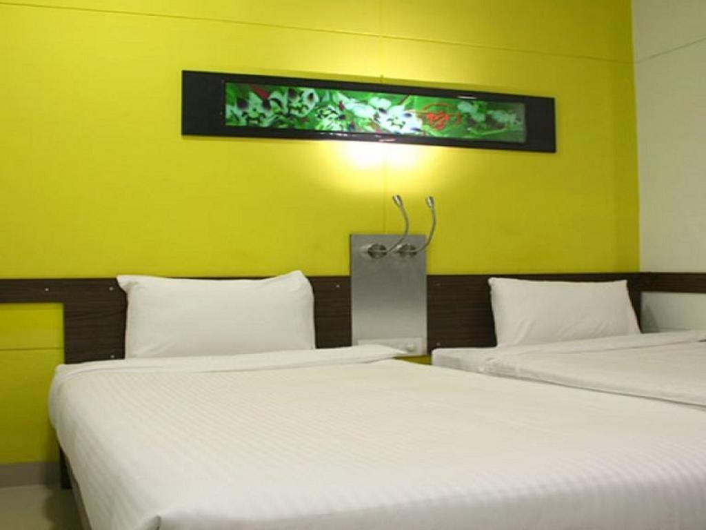 Hotel Faridabad Esterno foto